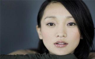 周迅吃瓜吃到自己头上娱乐天空,吃瓜吃到自己头上，娱乐天空再掀波澜